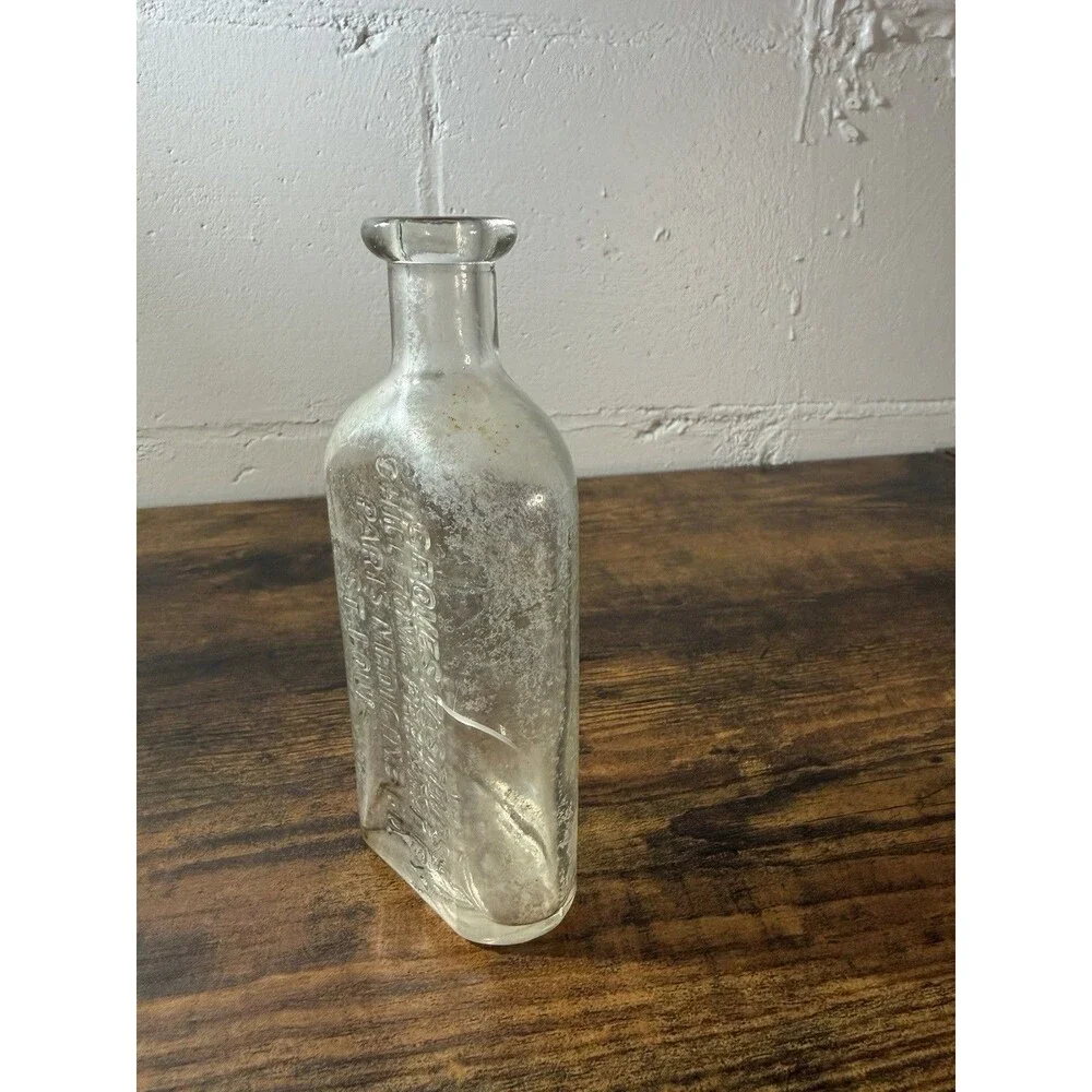 GROVES TASTELESS CHILL TONIC PARIS MEDICINE CO ST.LOUIS Circa 1890s Glass BOTTLE